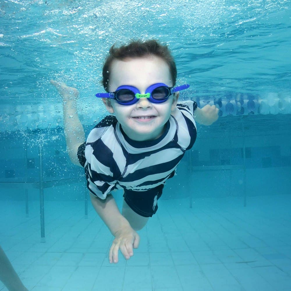 How to speed up learning to swim for your child